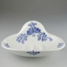 Væghængt sæbeskål i porcelæn med håndmalet Sommerfugle-motiv