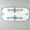 23 x 11,5 cm - Lille serveringsfad / tapas fad i håndmalet porcelæn med blåt Nostalgi-mønster