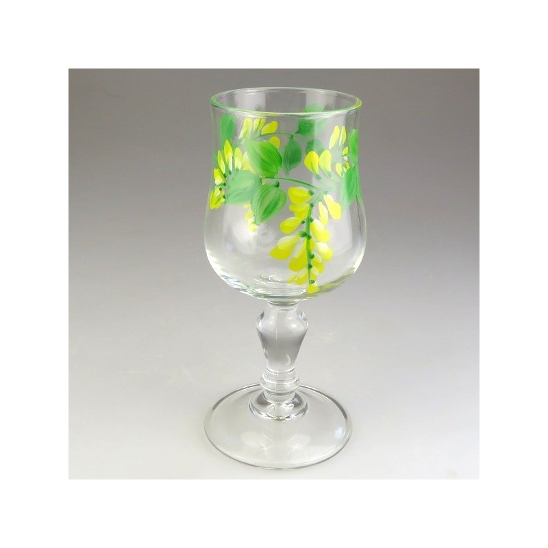 Guldregn dekoration på lyreformet hvidvinsglas