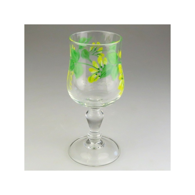 Guldregn dekoration på lyreformet hvidvinsglas