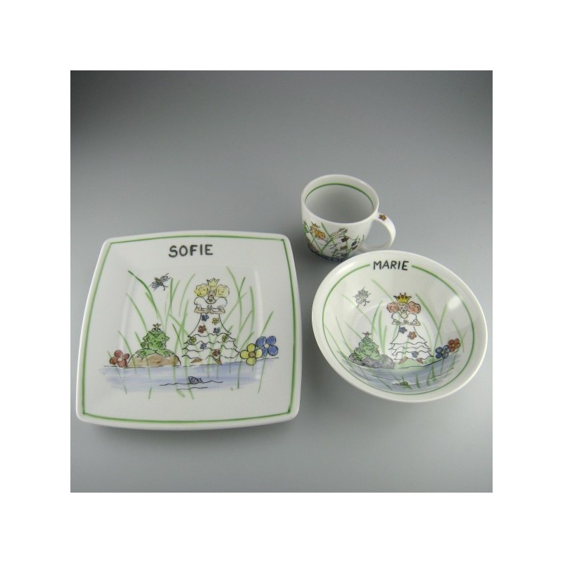Børnestel / dåbsgave i håndmalet porcelæn med navn og motiv Prinsessen og Frøen