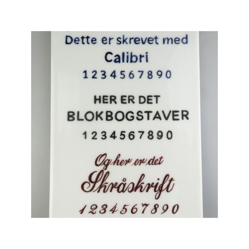 Børnestel / dåbsgave med navn i håndmalet porcelæn med motiv Struds og æg der klækker