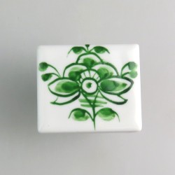 Nostalgi - Grøn blomst F håndmalet dekoration på firkantet porcelænsknop / porcelænsgreb