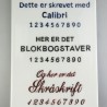 Håndmalet barnekrus med navn og motiv "Bi og blomster" (model B)